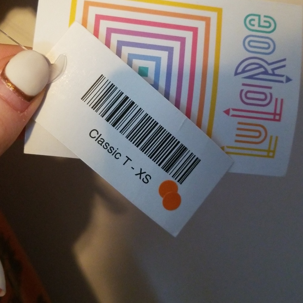 Lularoe Classic T - Picture 3 of 3